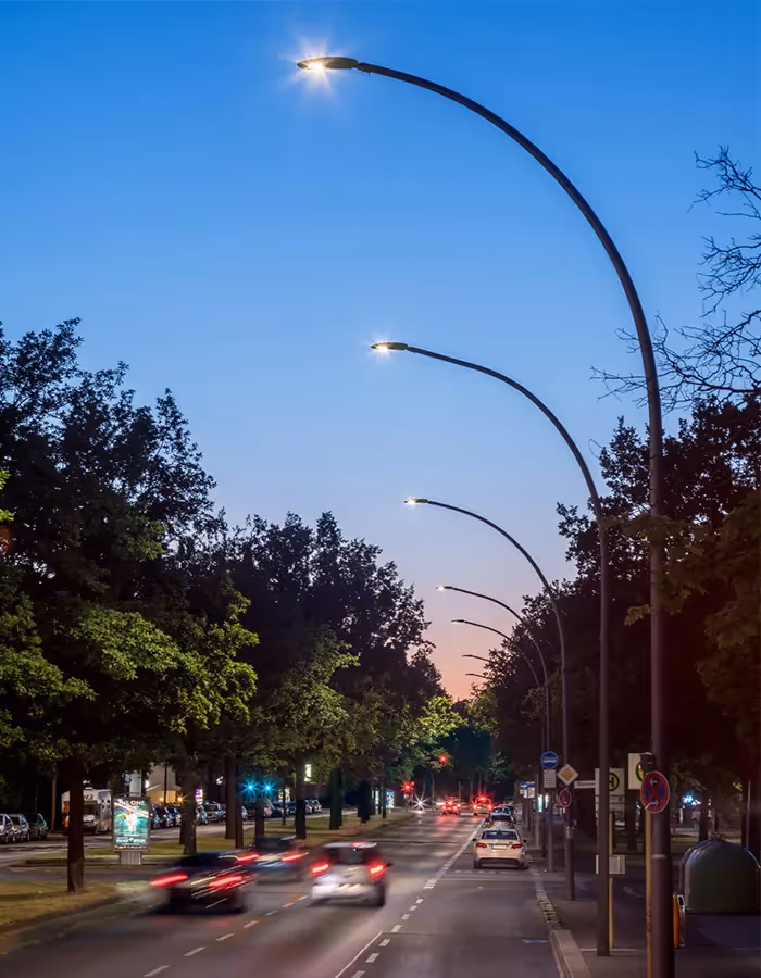 Moderne LED-Straßenbeleuchtung in Berlin