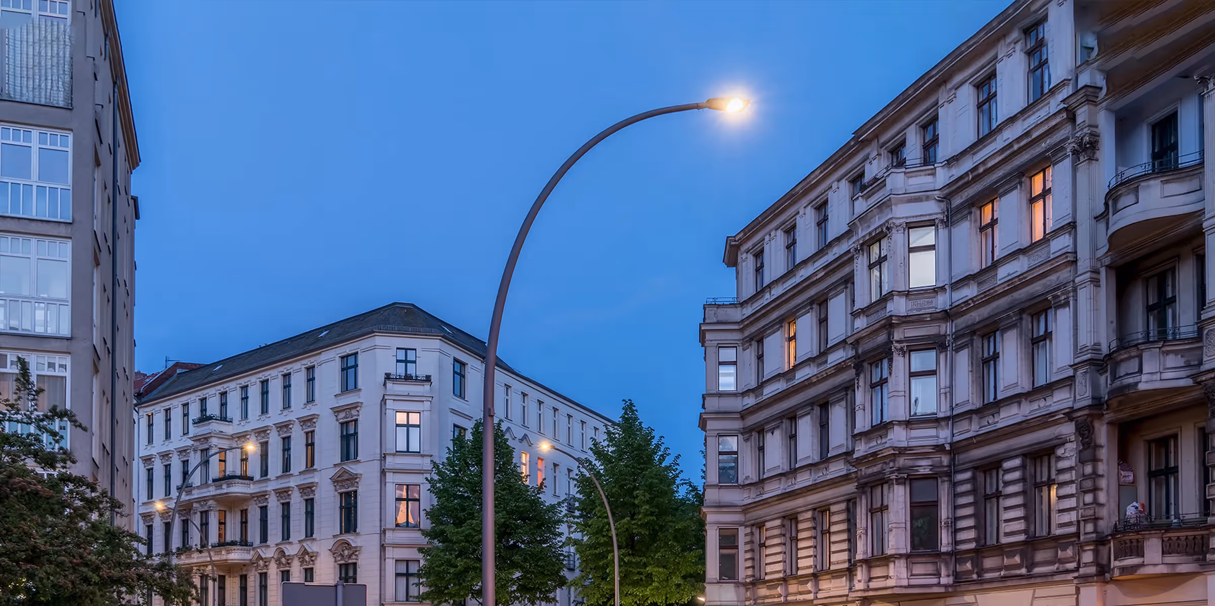 Moderne LED-Straßenbeleuchtung in Berlin