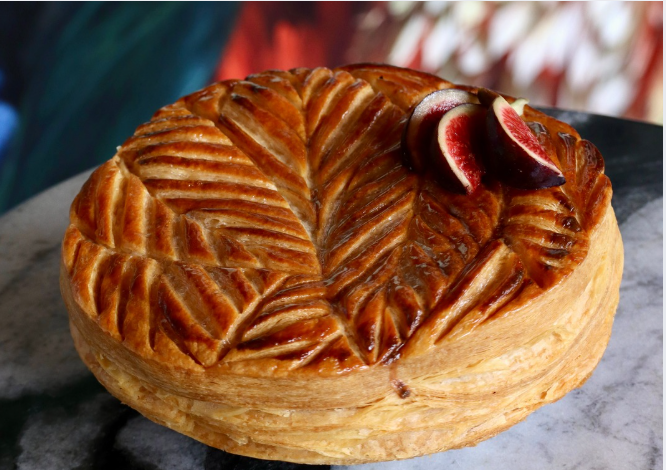 A refined galette with fig notes