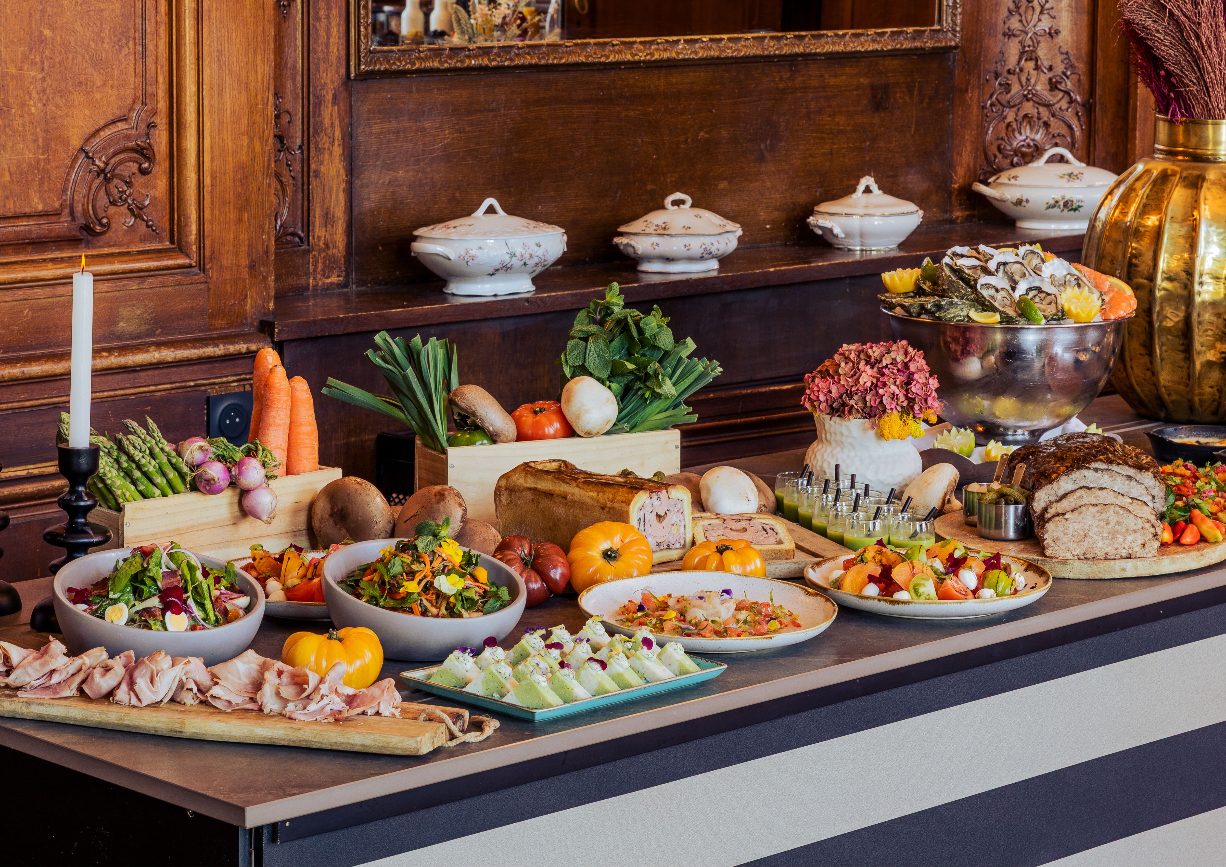 Le Brunch des Jeanne | Château Jeanne & the Forest