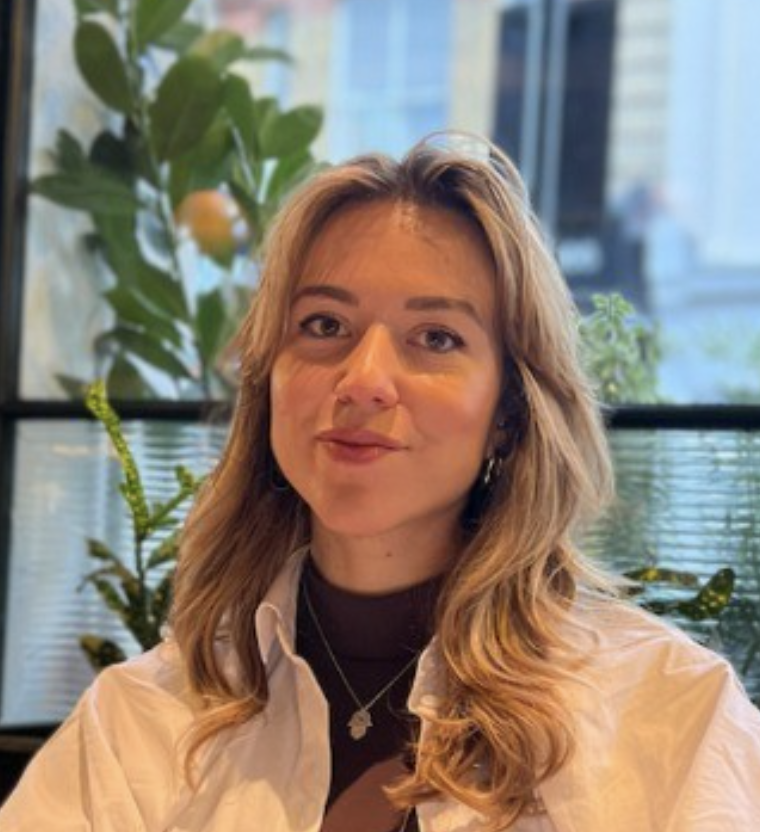 Karina Mazur, Higher Education Lead at Borderless