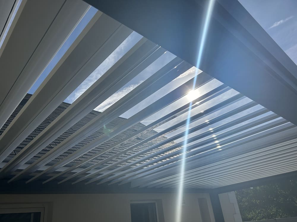 Photo de Lame pergola open Saint Martin le Beau