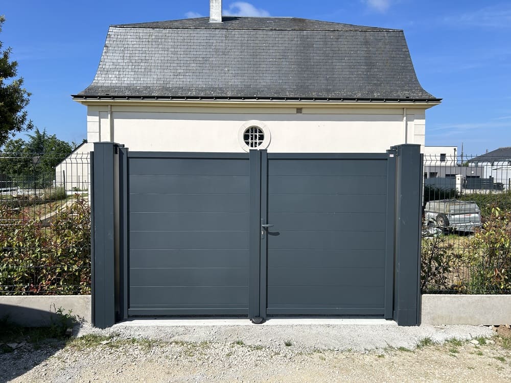 Photo de Portail ARTEMIS avec piliers aluminium Montlouis sur Loire