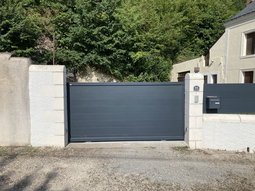 Photo de Portail coulissant ARTEMIS Rochecorbon