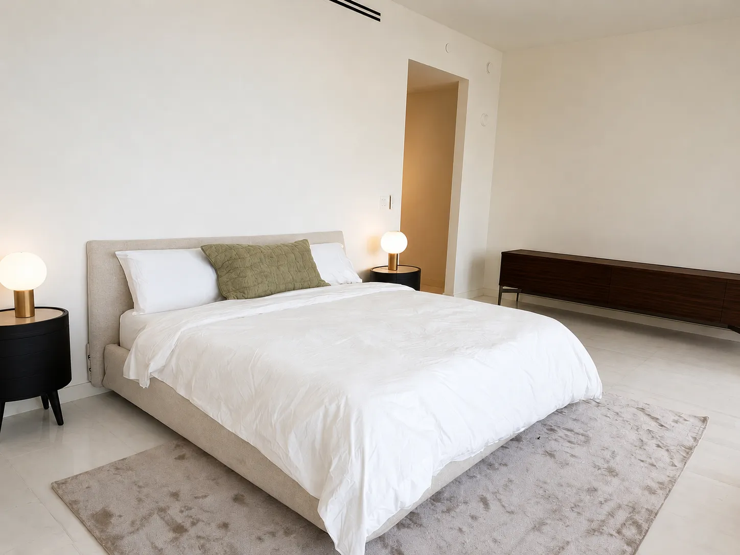 Primary bedroom — Residence 3201