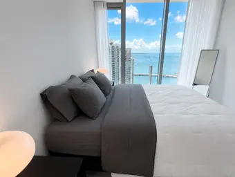 Guest bedroom thumbnail