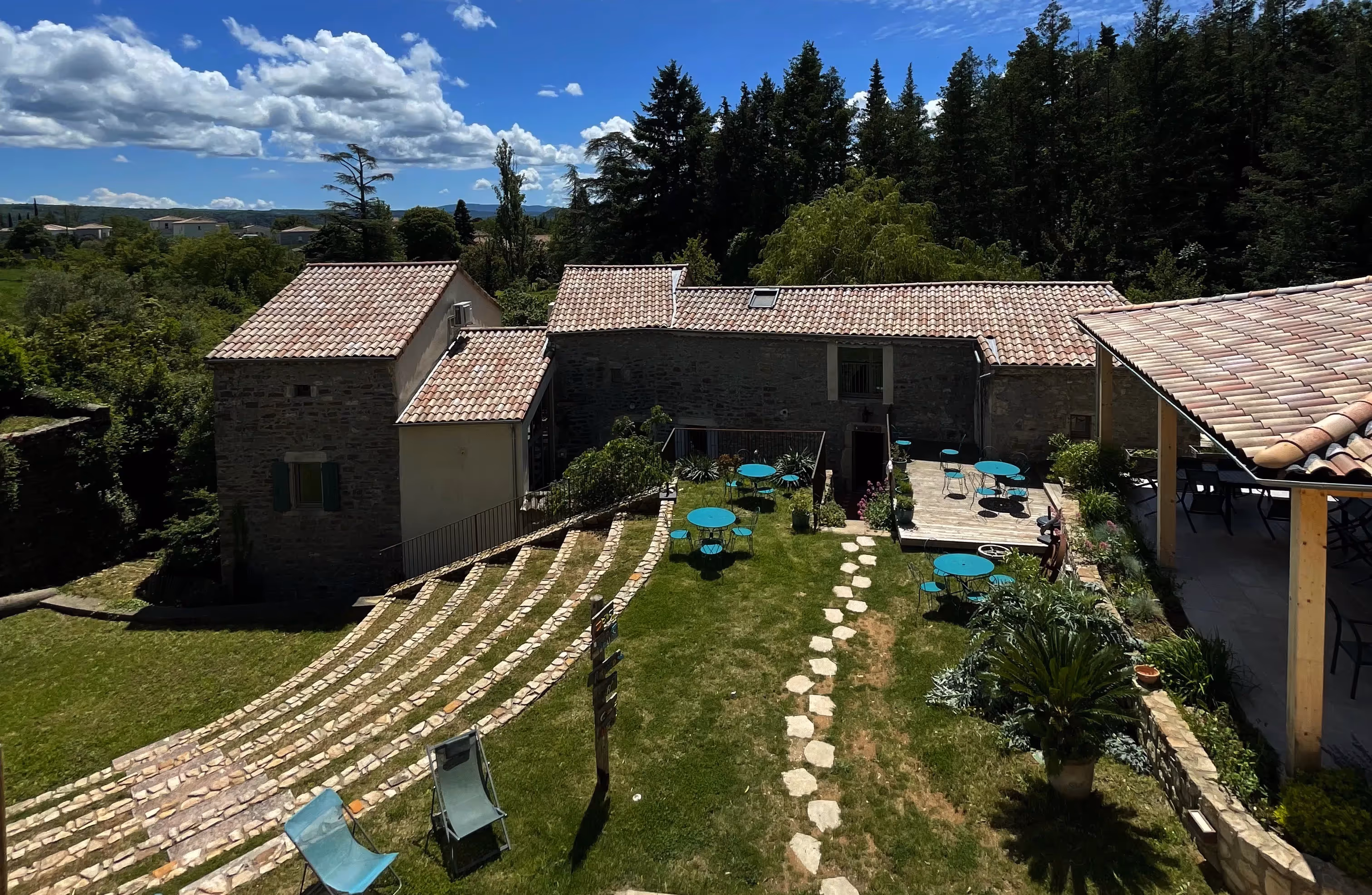 extérieurs restaurant.webp