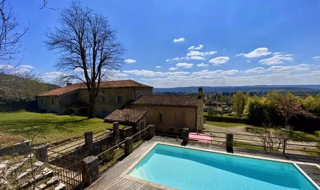 Lieu de Retraite Yoga en Lot 13.webp