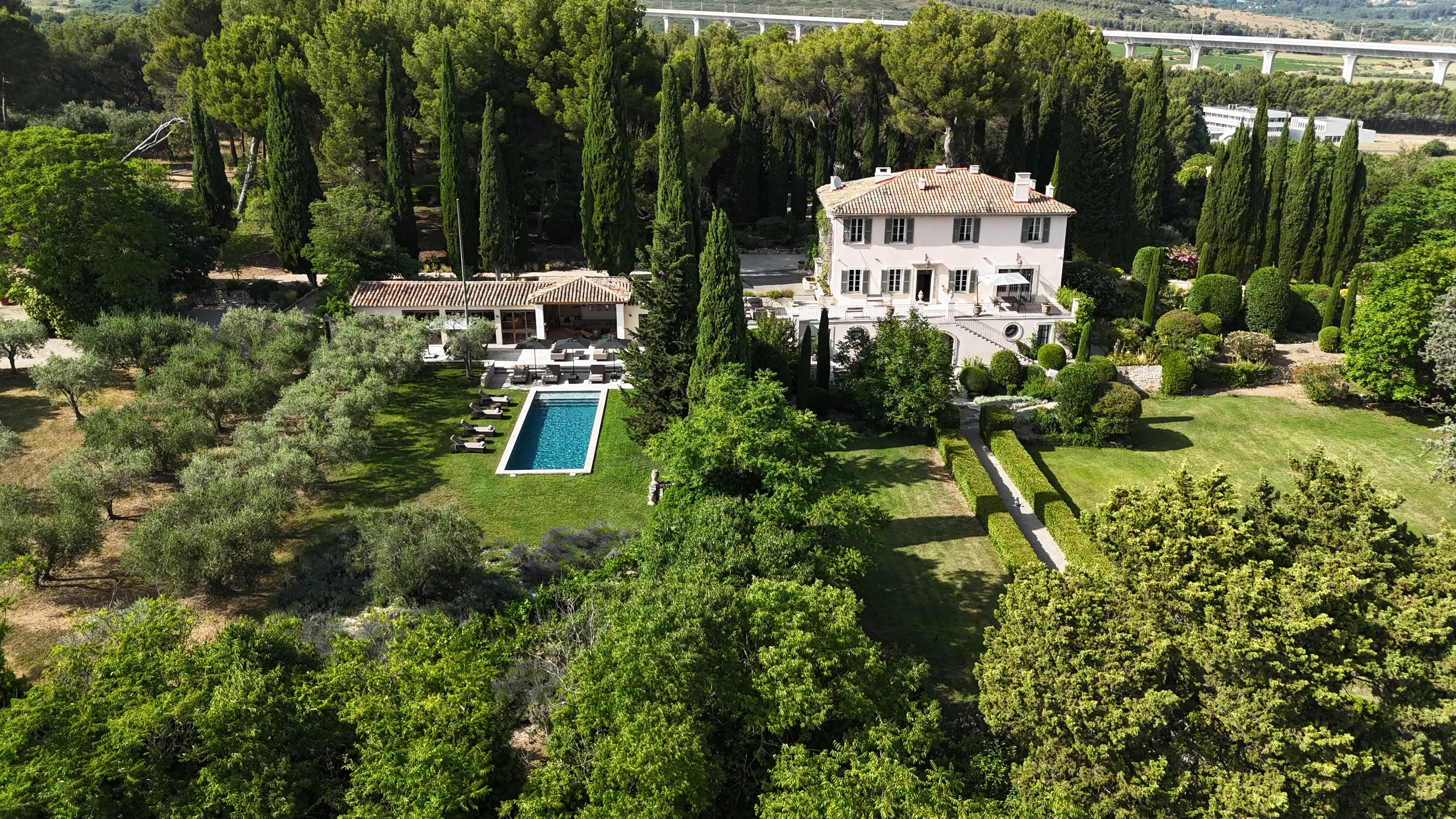 Lieu de Retraite Yoga en Bouches-du-Rhone 3.webp