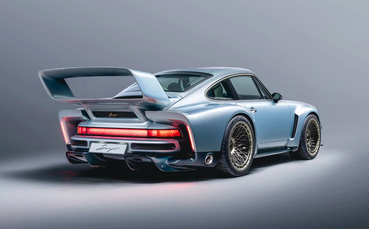 Hammer time! Temptation is a Toyota Century, Singer DLS Turbo and Range Rover Classic. Bid now