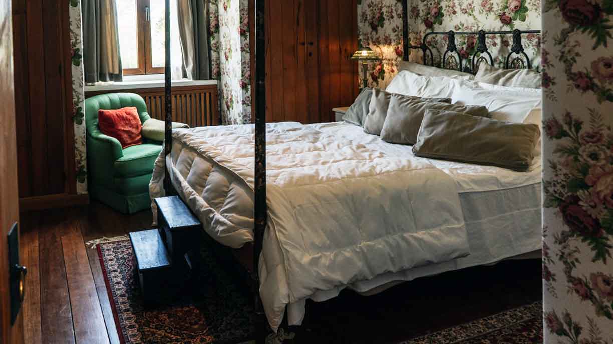 Fishing lodge bed side