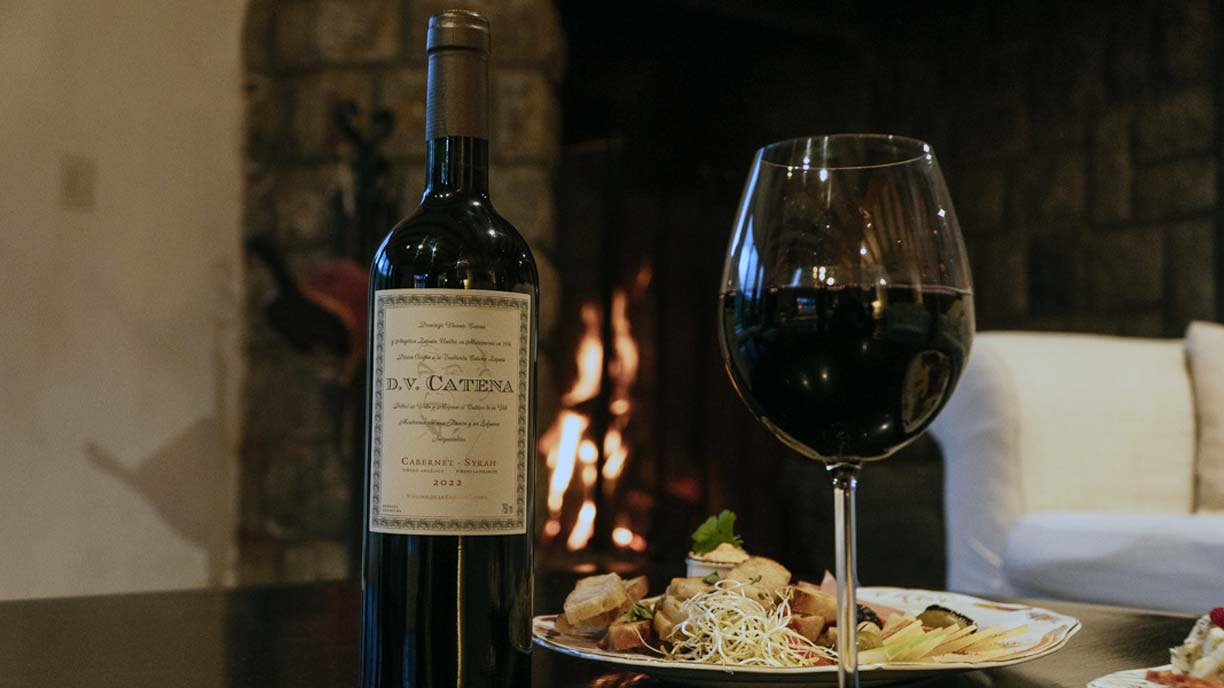 Fishing lodge wine bottle