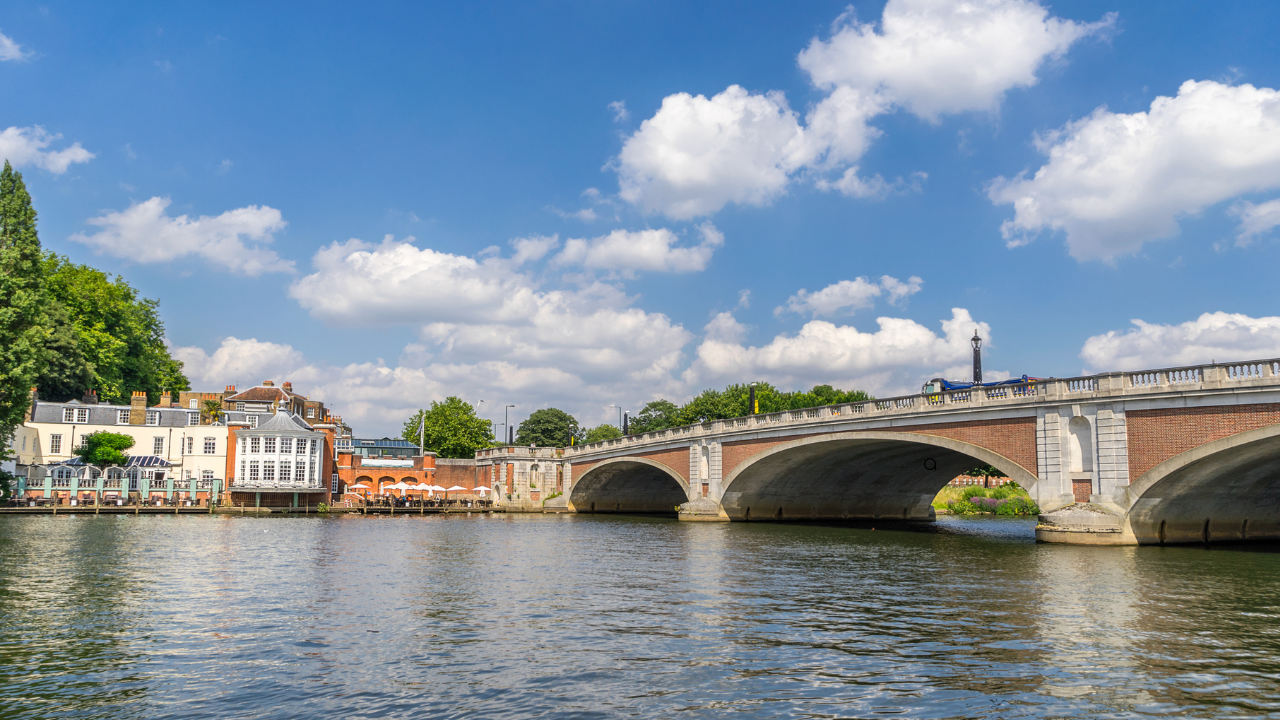A Picture of Maidstone Bridge, Town Centre