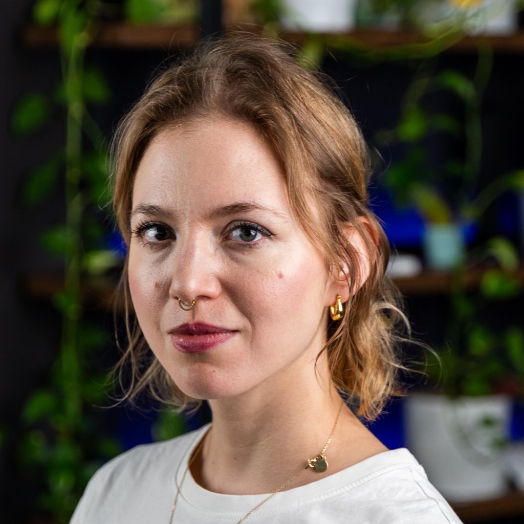 square portrait Anna Dulny-Leszczynska