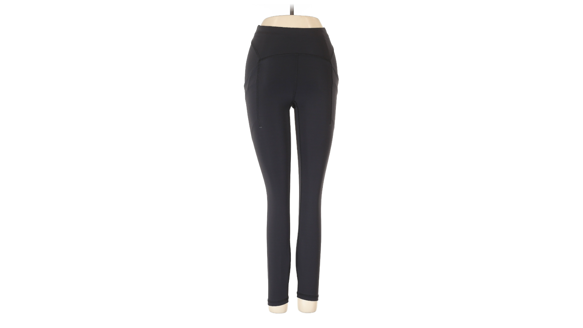 Black Lululemon active leggings.