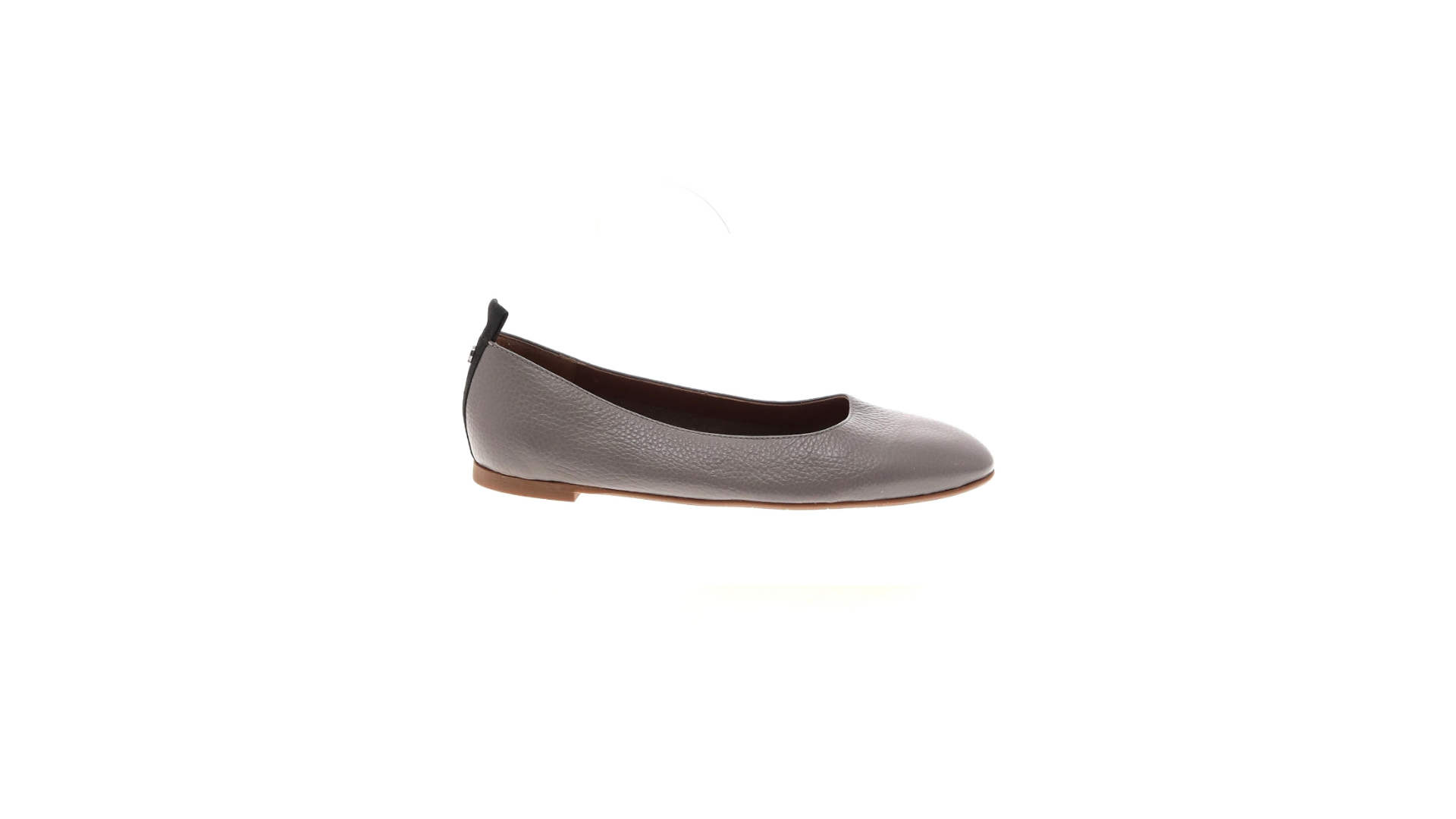 Beige ballet flats