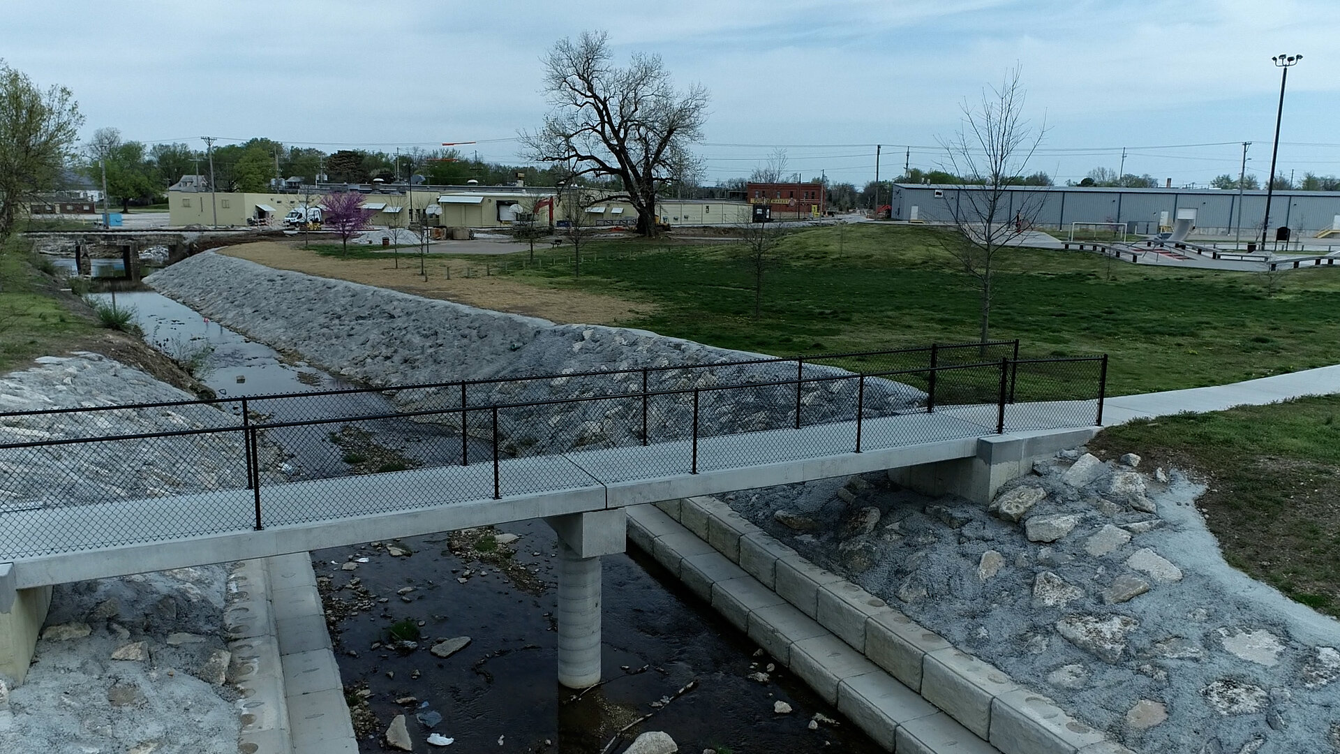 SW_Joplin-MO_7th-St_Illinois_Pedestrian-Bridge.jpg