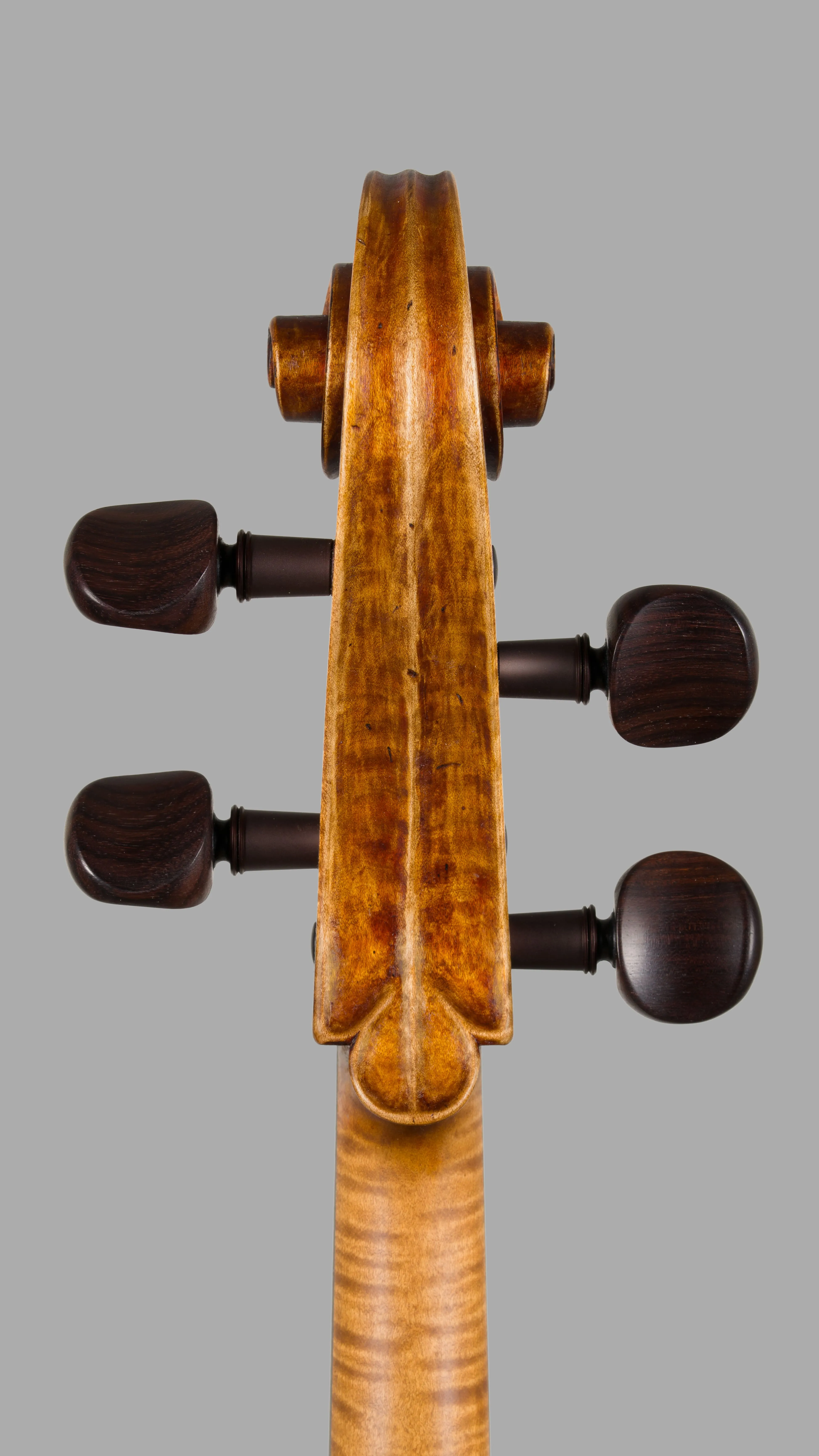 Violoncello Markevitch, Ansicht Schnecke von hinten