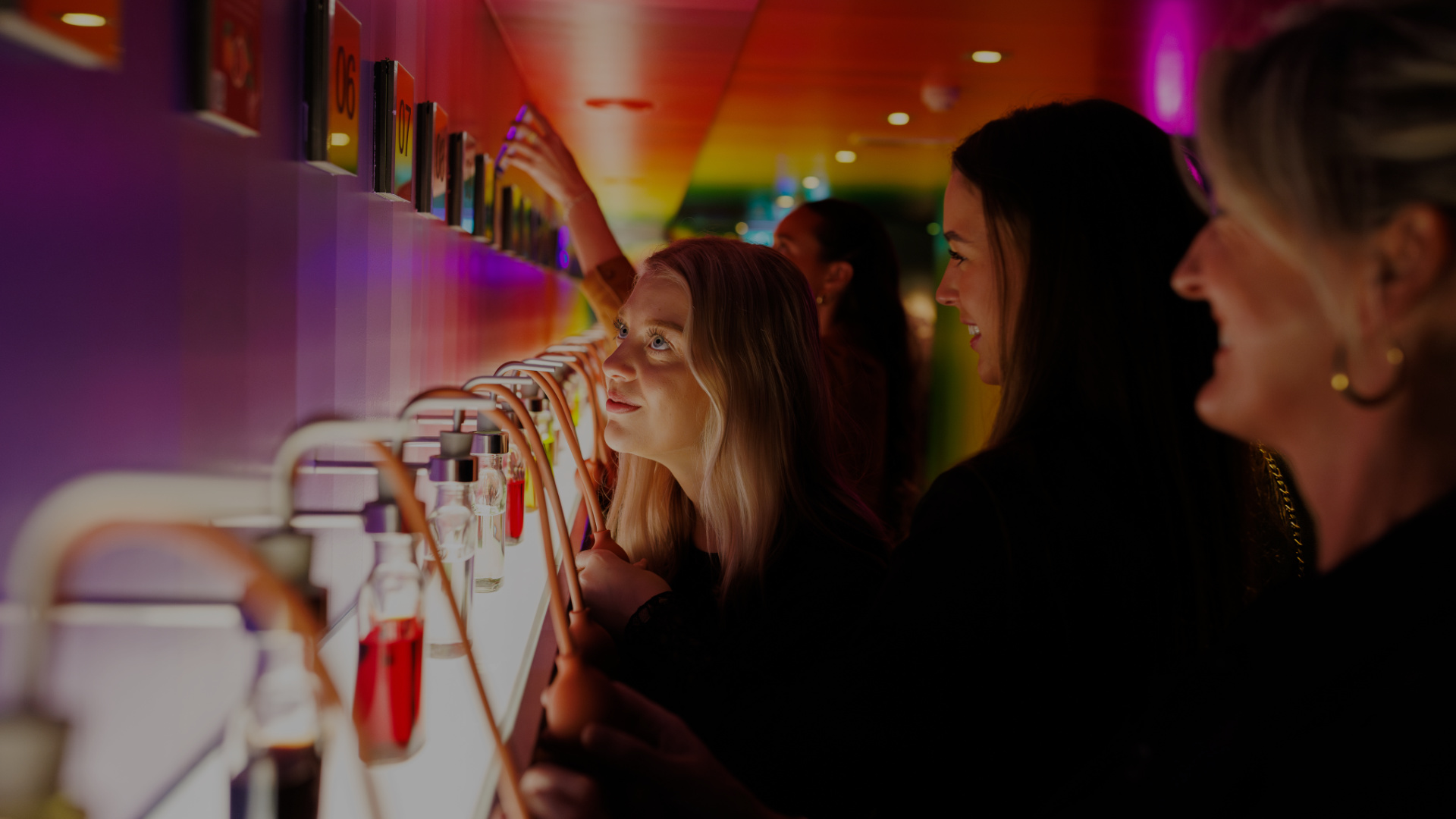 AMAZE BOLS COCKTAIL EXPERIENCE HOME