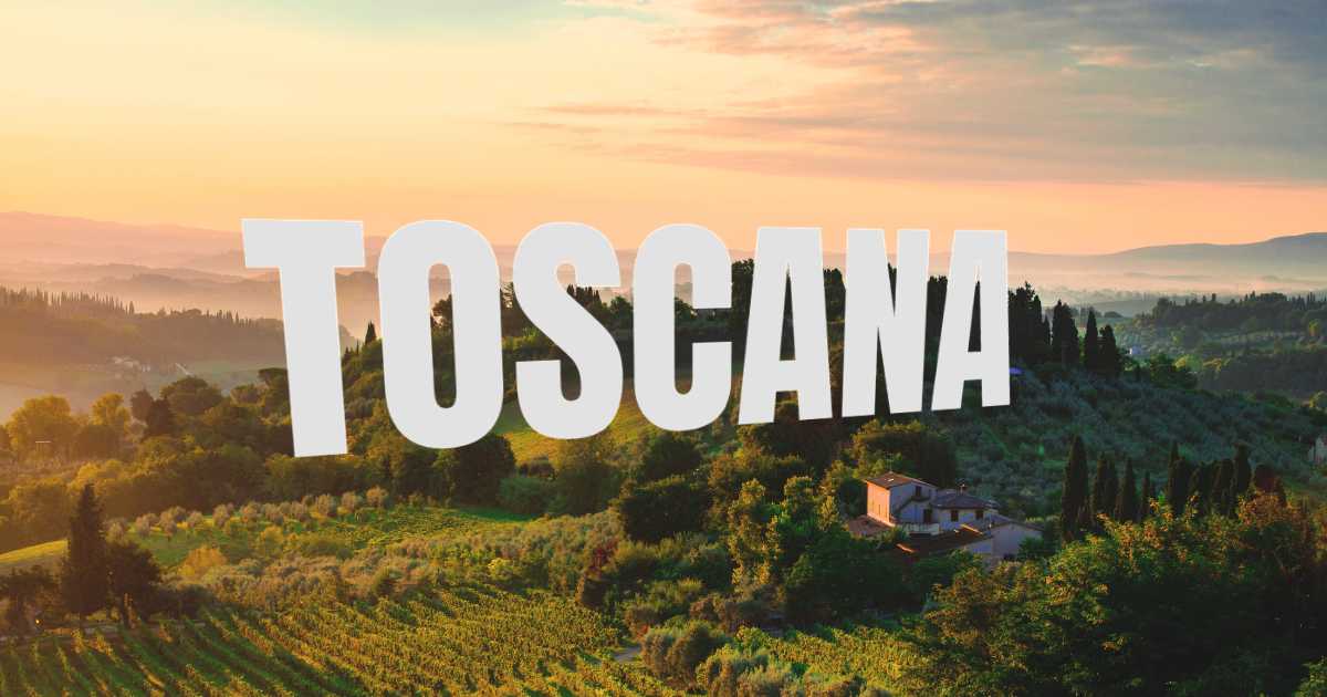 Landsby i Toscana med grønne åser og gamle steinhus – typisk toskansk boligmiljø