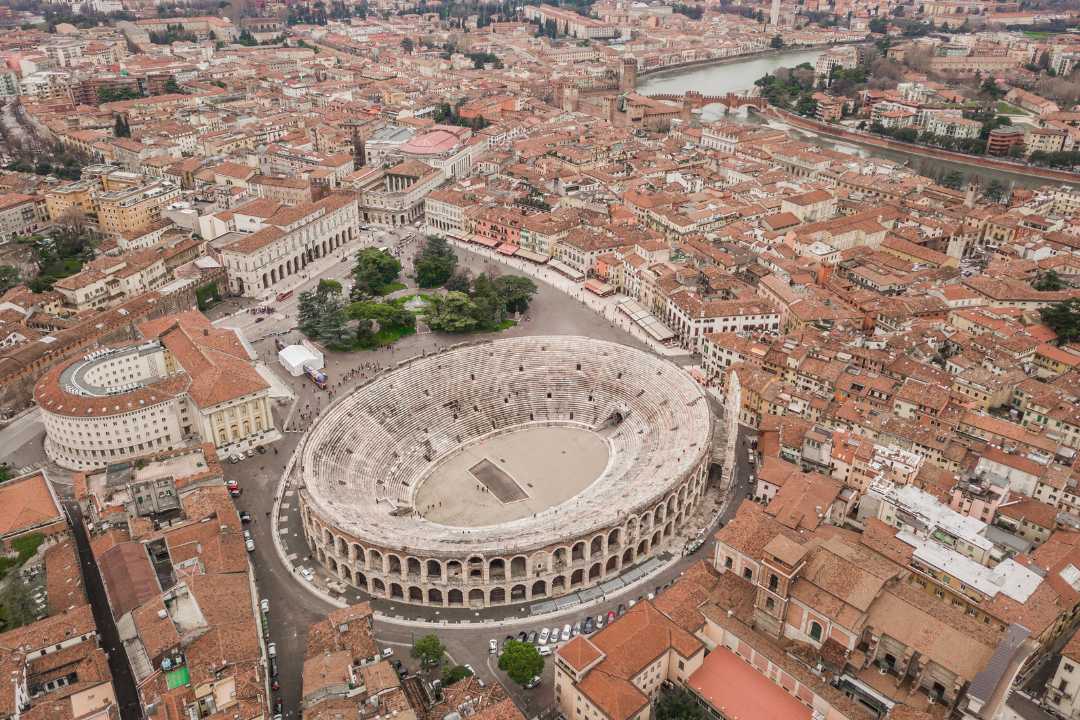 Arena di Verona, kort dagstur fra Gardasjøen