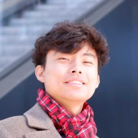 Headshot photo of founder William Pak.
