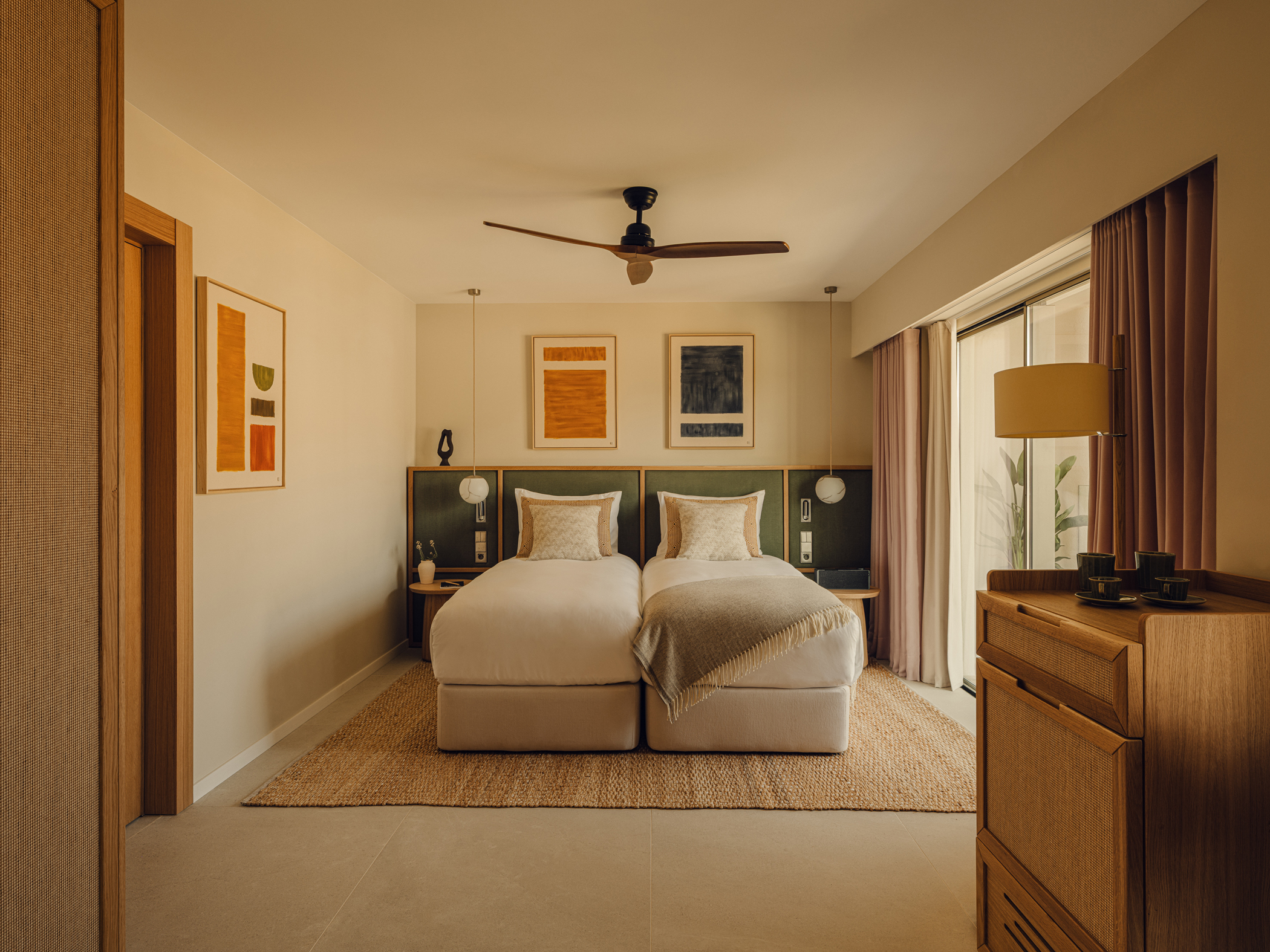 Deluxe Room with Courtyard view