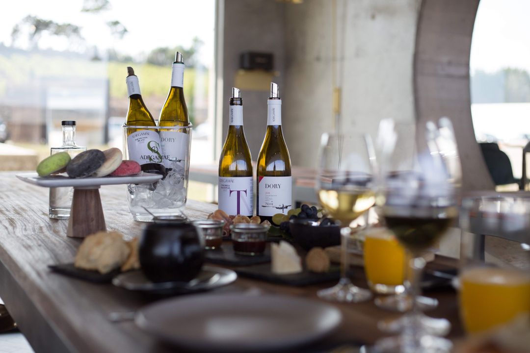 Wine O clock Tour & Lunch