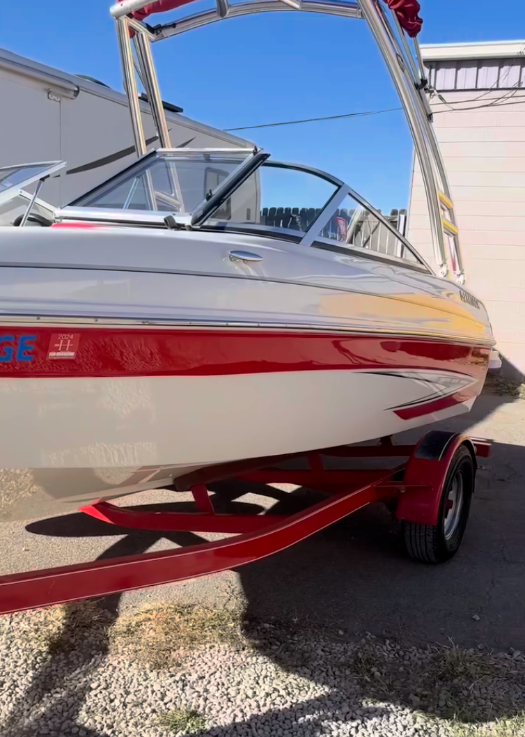 A professionally detailed boat exterior by Fiberglass Worx in Commerce City, CO