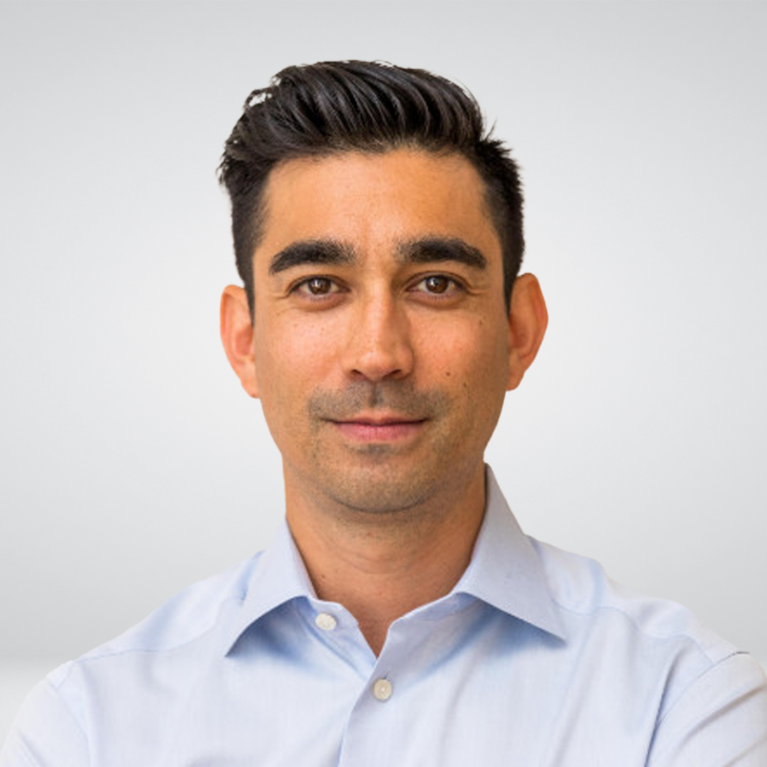 Eric Dy headshot