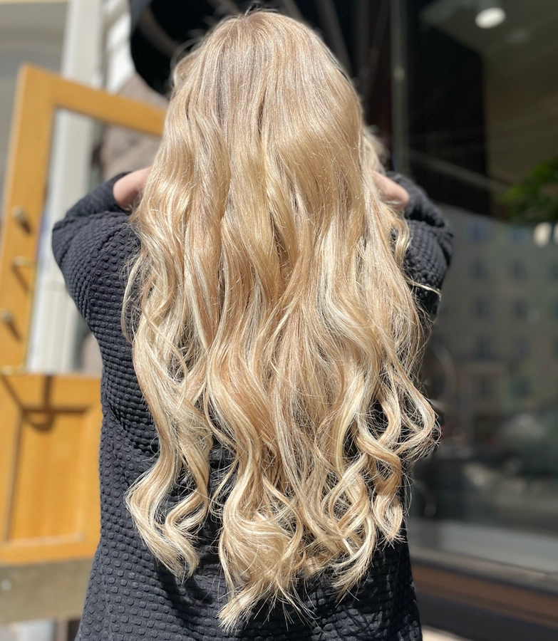 Kauanko hiusten sävytys kestää?