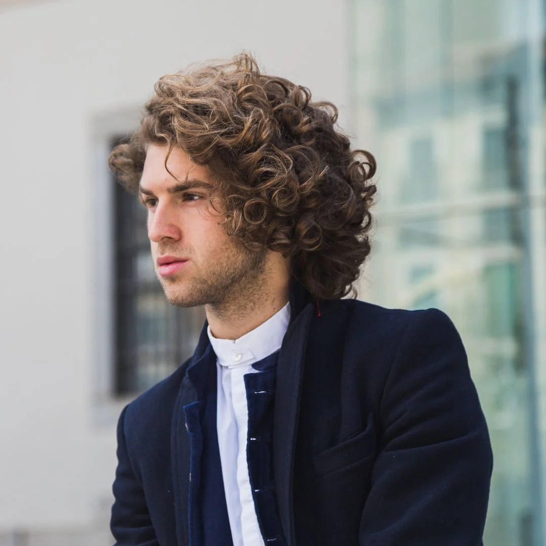 How to Find a Hairdresser Specializing in Curly Hair in Finland