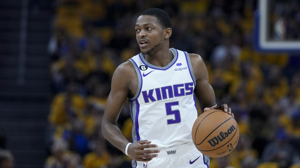 2023-24 NBA Clutch Player of the Year Odds, Picks & Predictions