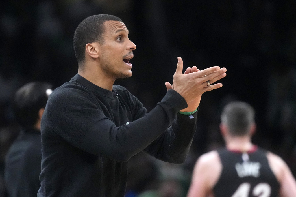 2023-24 NBA Coach of the Year Odds, Picks & Predictions