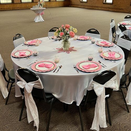 Table set by by Thrifty Gents