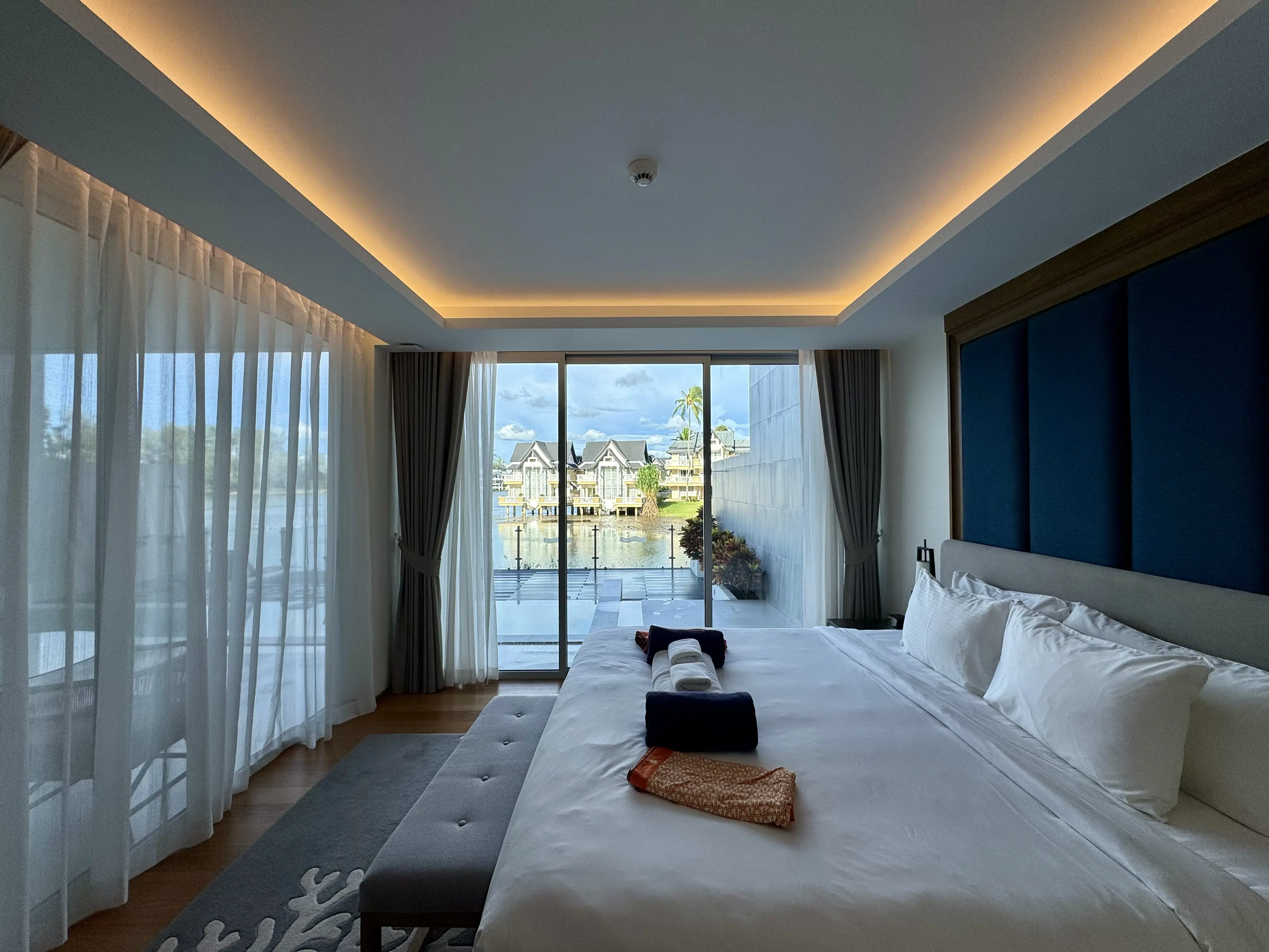 Апартаменты с 2-мя спальнями в Angsana Beachfront