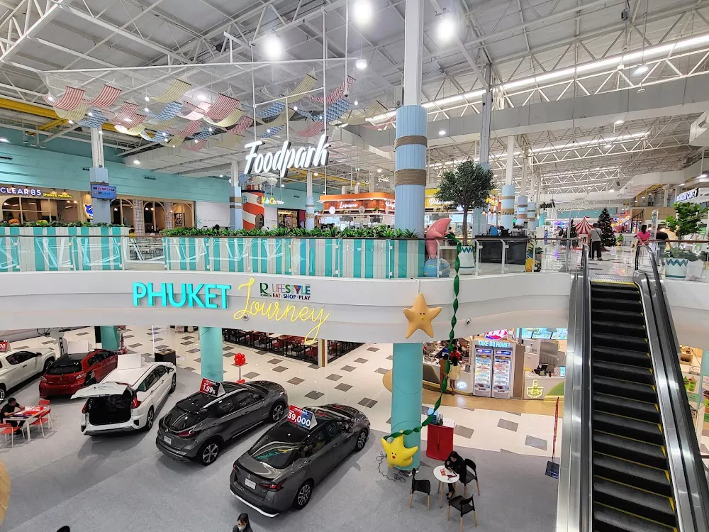 Robinson Lifestyle Thalang