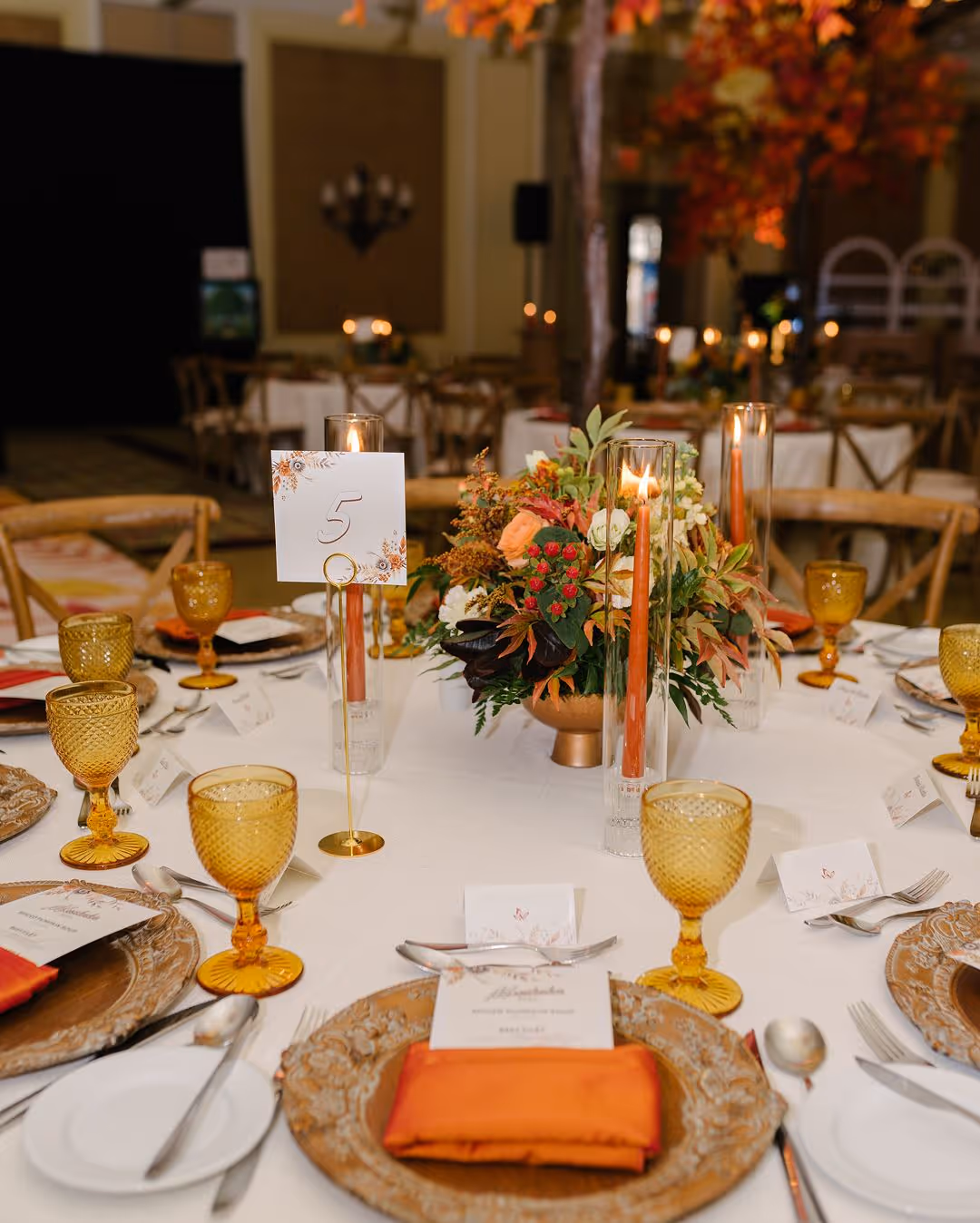 Muskoka in the Fall Table Decor