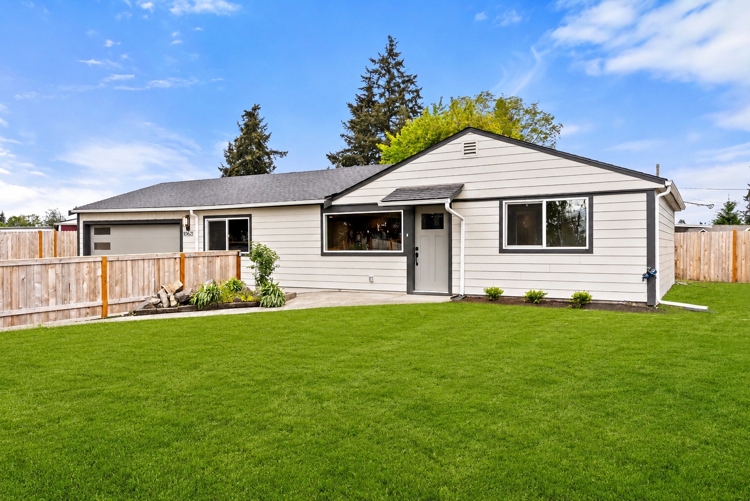 10621 Cronins Drive SW | Lakewood, WA 98499