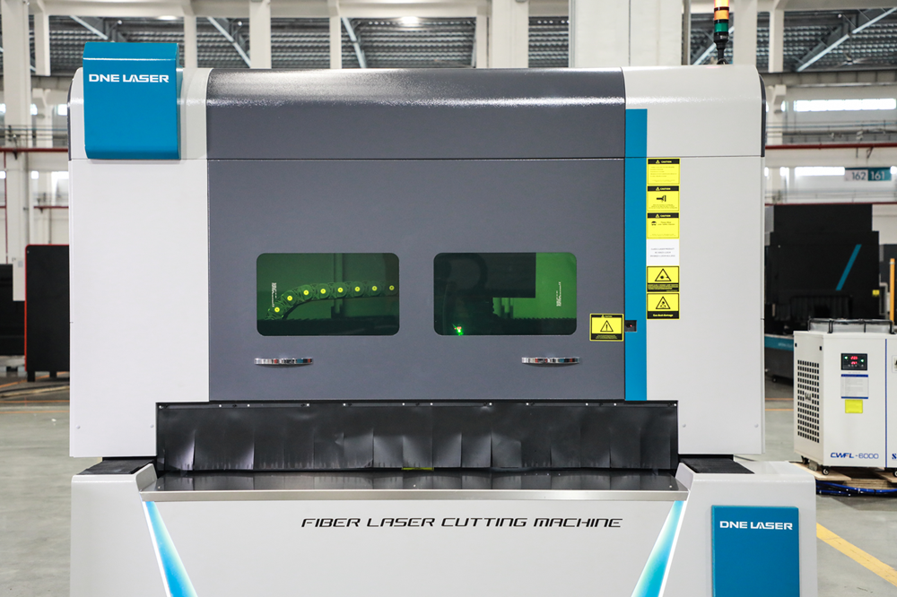 D-SOAR fiber laser cutting sheet metal