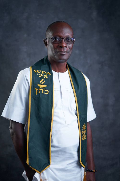 Portrait of a student from the graduation ceremony of the workplace altar, another course we do