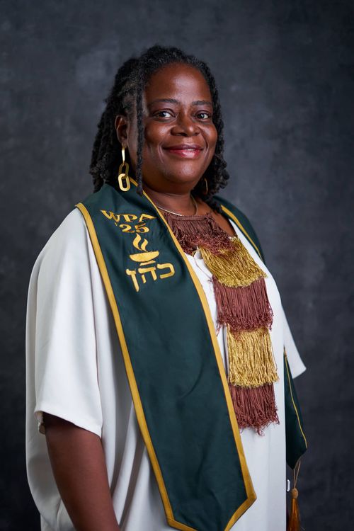 Portrait of a student from the graduation ceremony of the workplace altar, another course we do