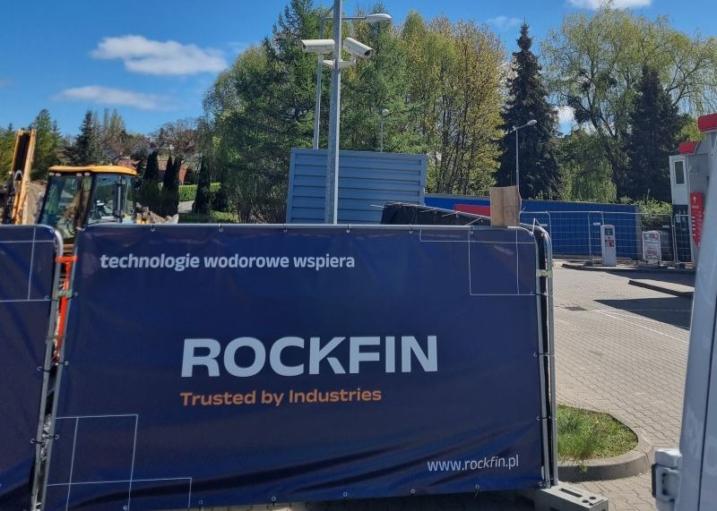 Construction of Poland’s First Rockfin Hydrogen Refueling Station Underway in Gdynia.