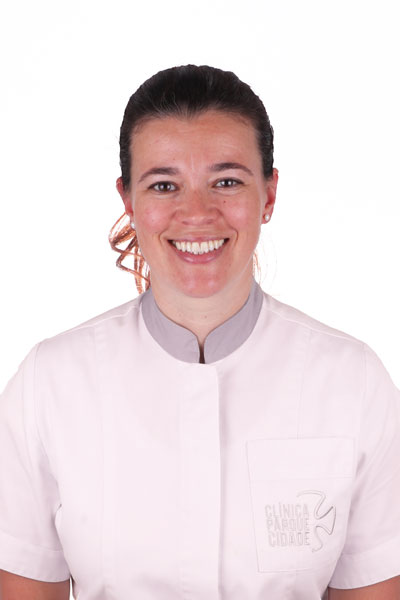 Carla Silva, Assistente Dentária na Clínica Parque da Cidade, Matosinhos