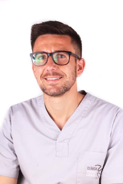 Flávio Pastor Oliveira, Técnico de Prótese Dentária na Clínica Parque da Cidade, Matosinhos