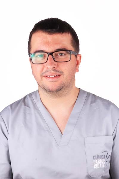 Dr. Luís Monteiro, Médico Dentista na Clínica Parque da Cidade, Matosinhos