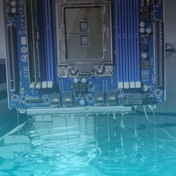COOLBLOCK | IMMERSION COOLING IMAGE