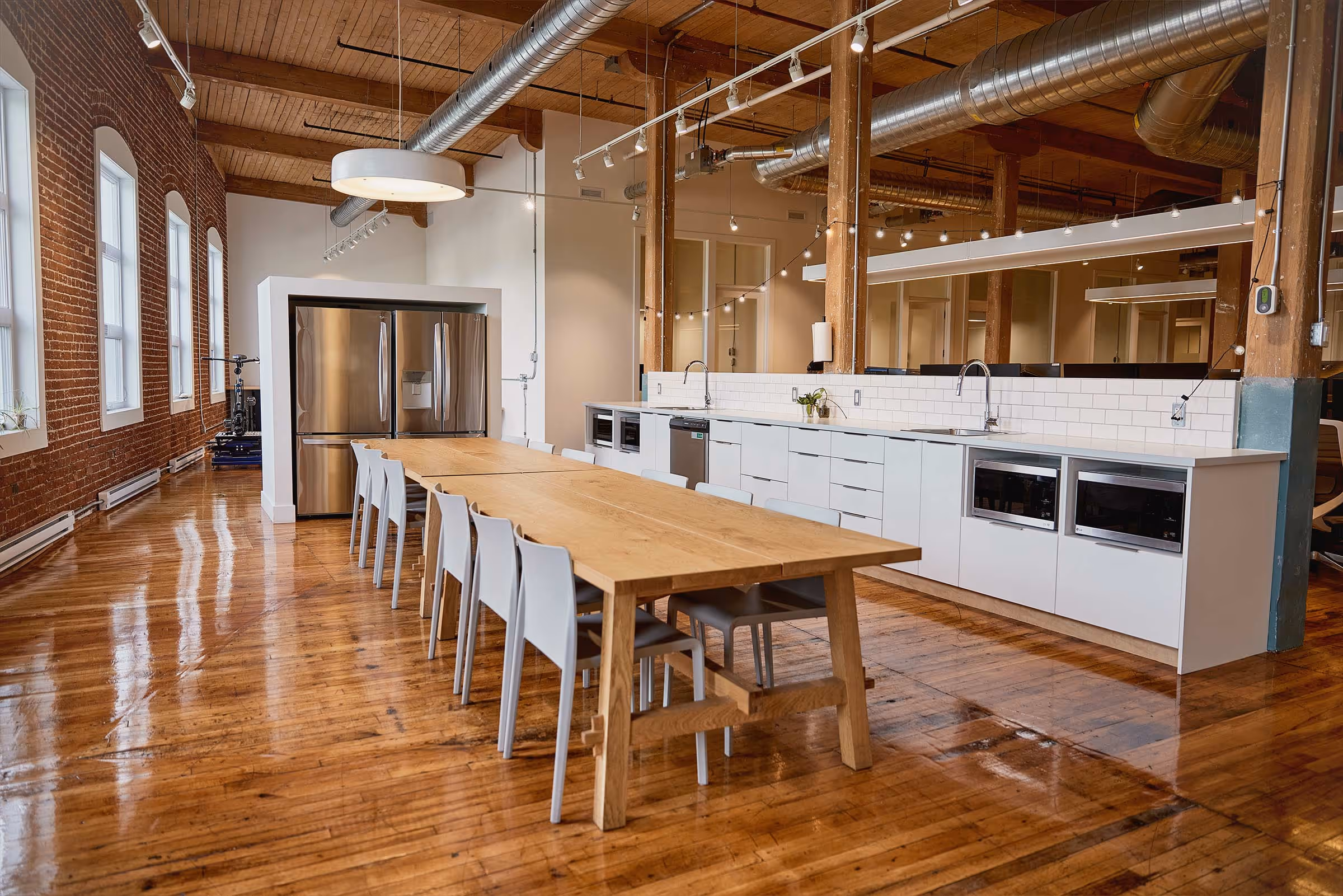 Cuisine et salle à manger du bureau - Projet Faction Bike
