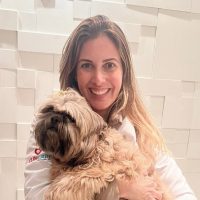 Tífanny Pires (FUNDADORA ABRAEsca, Médica veterinária)