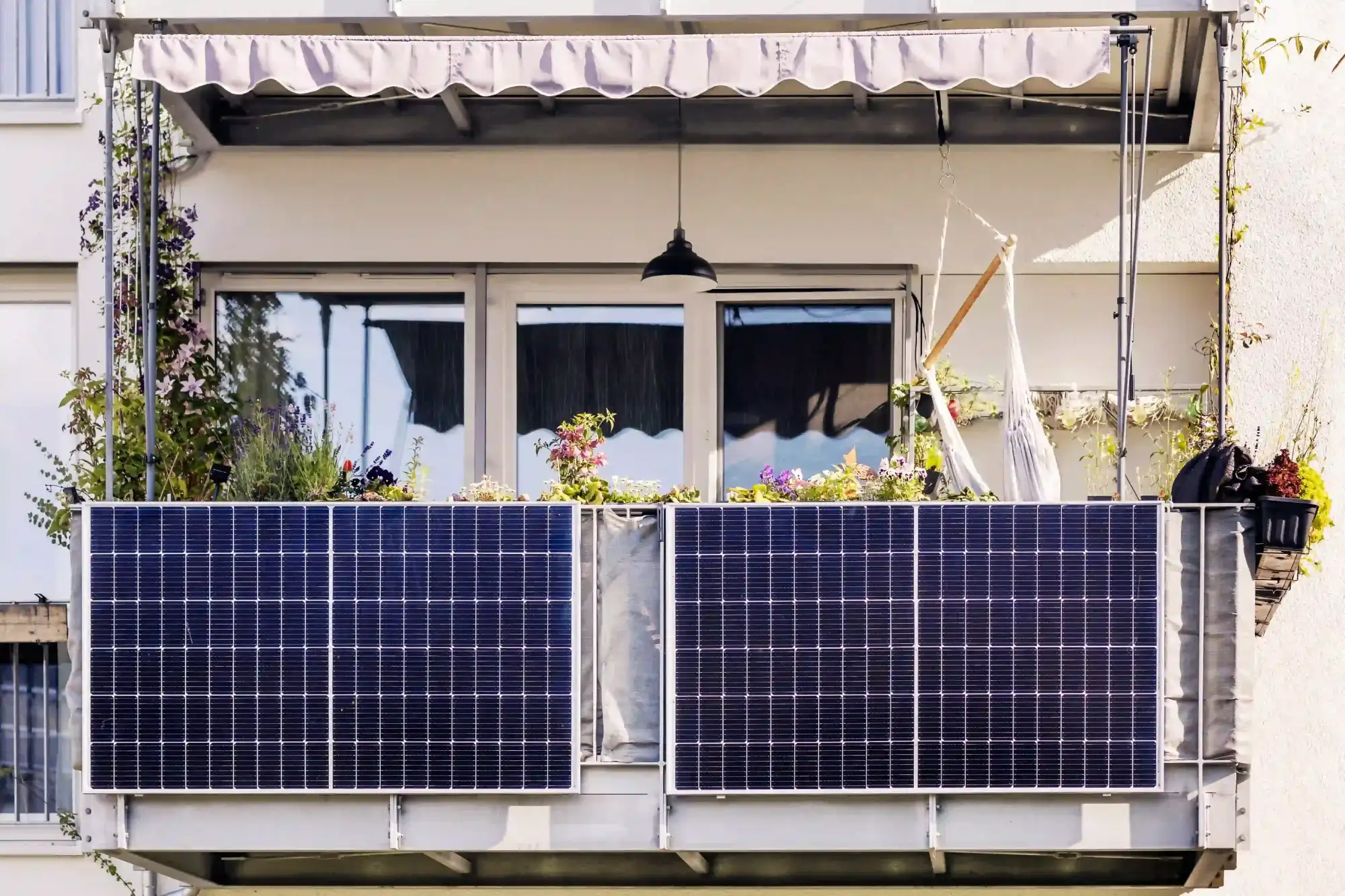 Balkon with Solar-Panel